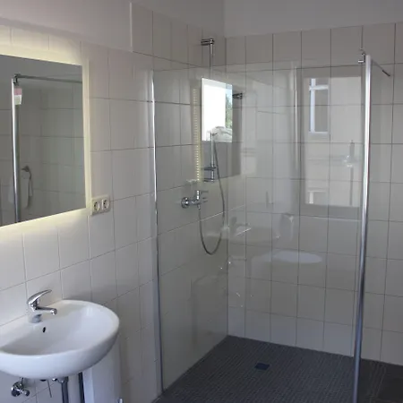Gaestehaus Innfernow Guest house Furstenberg-Havel