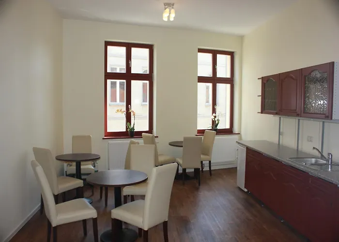 Gasthuis Gaestehaus Innfernow 3*